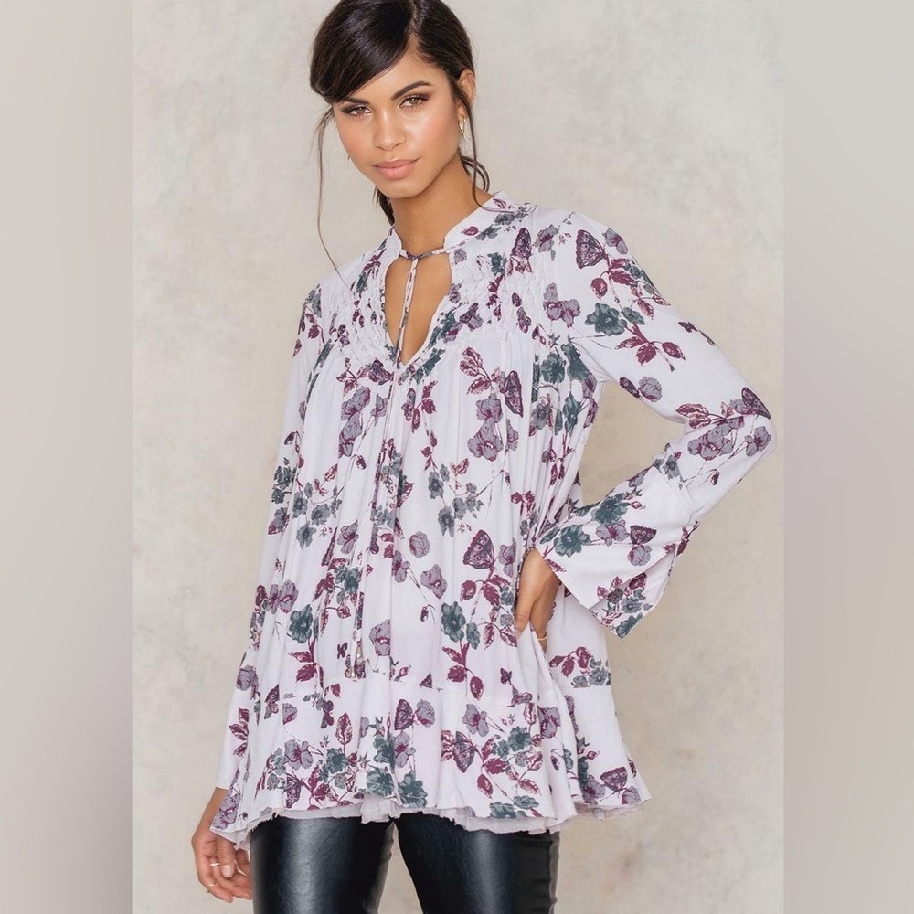 Free People Pebble Crepe So Fine Smocked Tunic Top Size XS - Picture 1 of 6